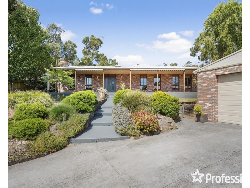 8 Adams Place, Mount Evelyn VIC 3796