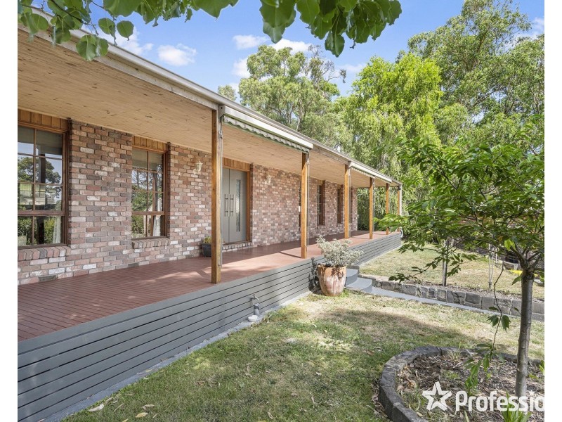 8 Adams Place, Mount Evelyn VIC 3796