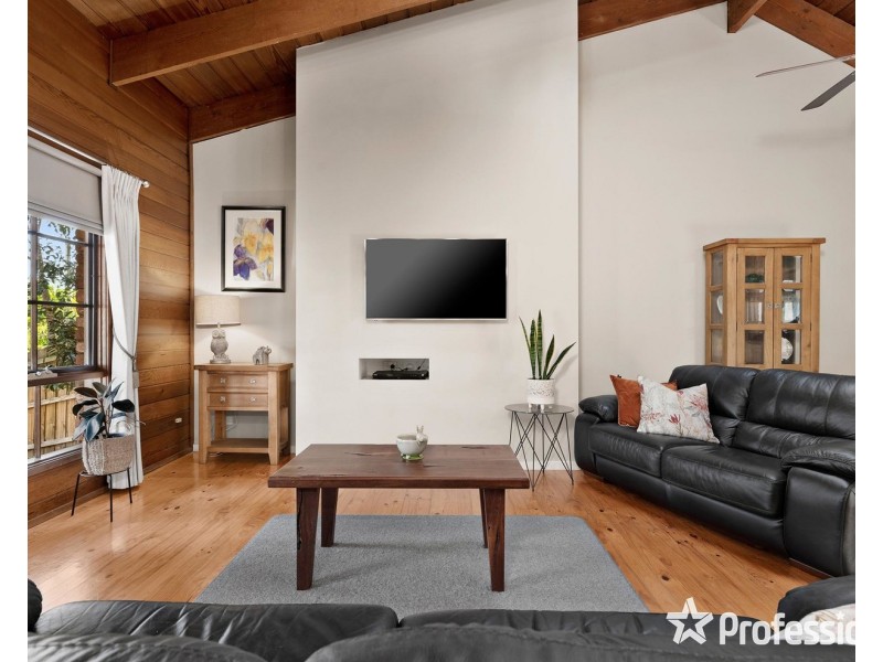 8 Adams Place, Mount Evelyn VIC 3796