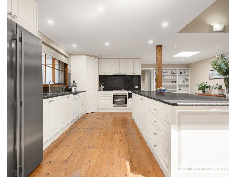 8 Adams Place, Mount Evelyn VIC 3796