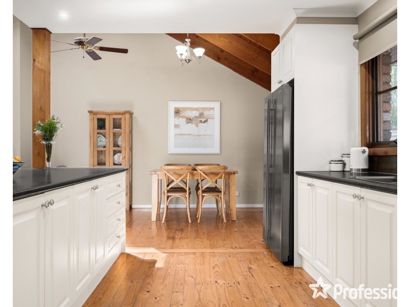 8 Adams Place, Mount Evelyn VIC 3796