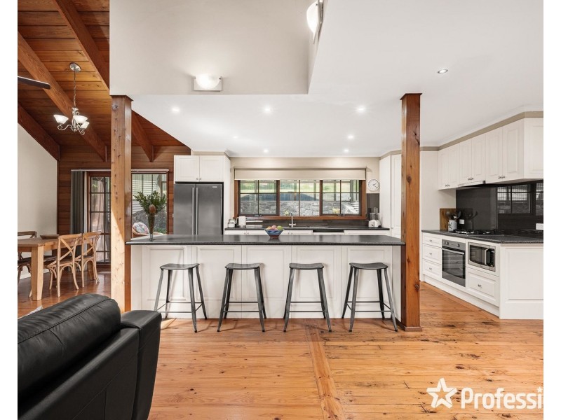 8 Adams Place, Mount Evelyn VIC 3796