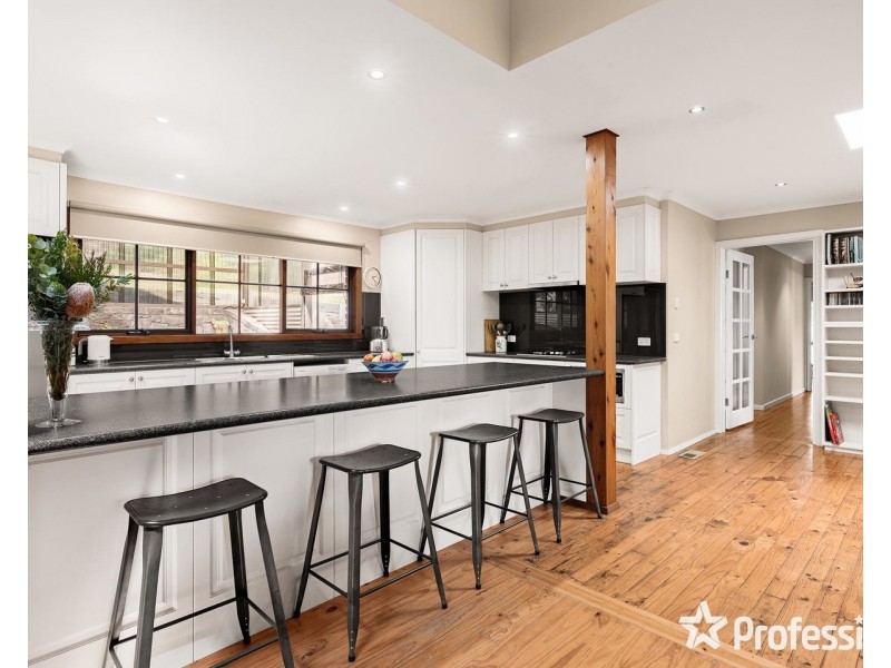 8 Adams Place, Mount Evelyn VIC 3796