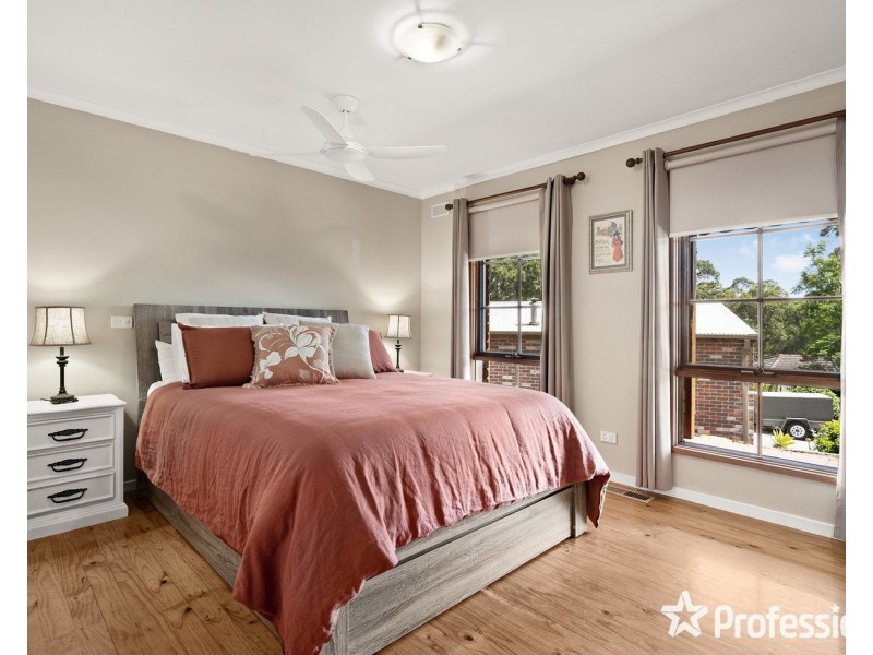 8 Adams Place, Mount Evelyn VIC 3796