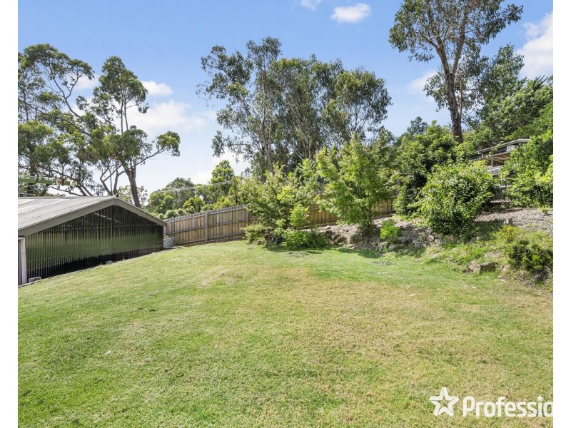 8 Adams Place, Mount Evelyn VIC 3796