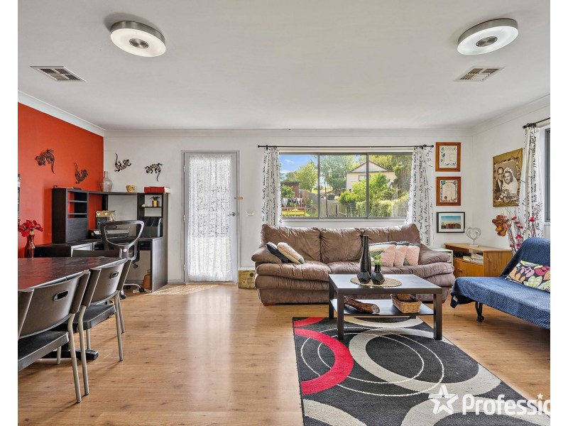 6 Priestley Crescent, Mount Evelyn VIC 3796