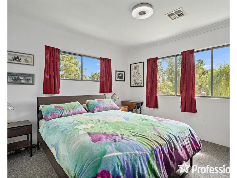 6 Priestley Crescent, Mount Evelyn VIC 3796