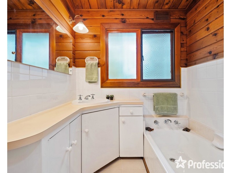 44 Willkilla Road, Mount Evelyn VIC 3796