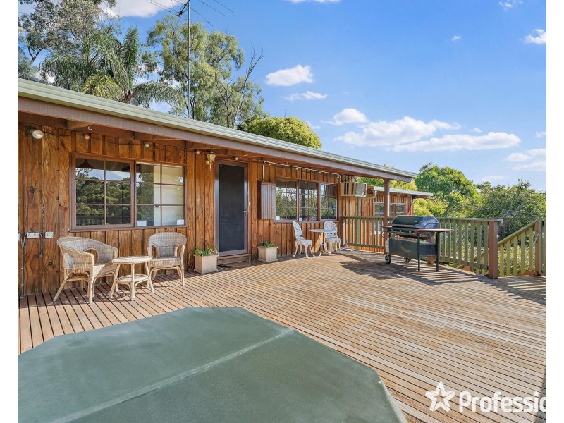 12 Kuyura Road, Mount Evelyn VIC 3796