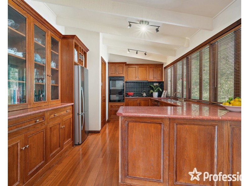 12 Kuyura Road, Mount Evelyn VIC 3796