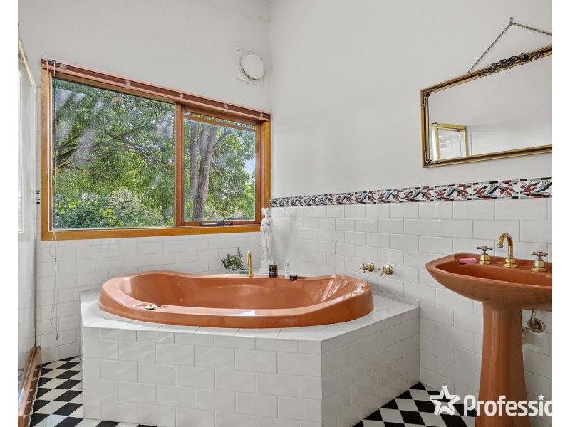 12 Kuyura Road, Mount Evelyn VIC 3796