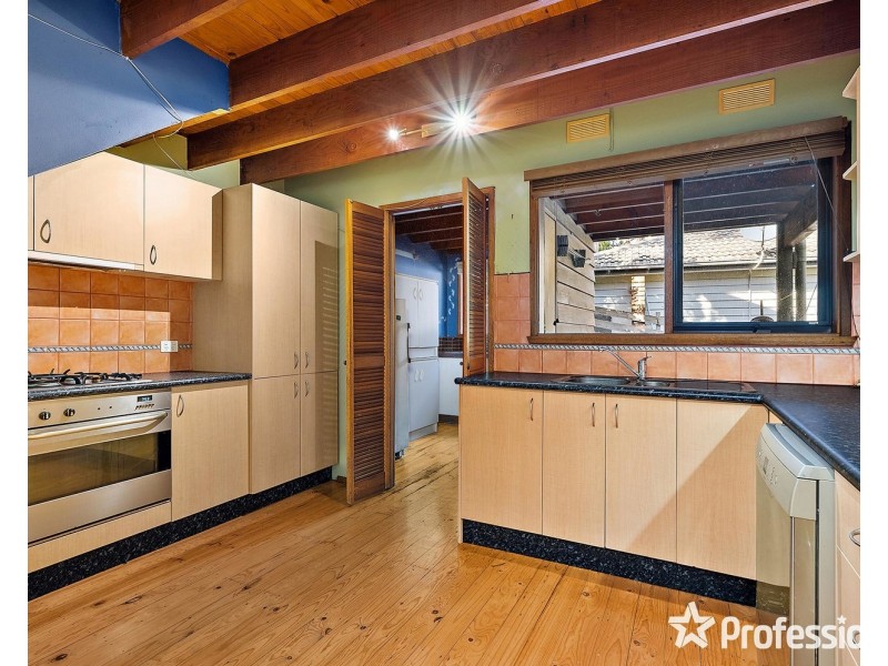 105 Commercial Road, Mount Evelyn VIC 3796