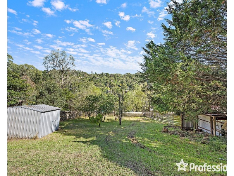 105 Commercial Road, Mount Evelyn VIC 3796