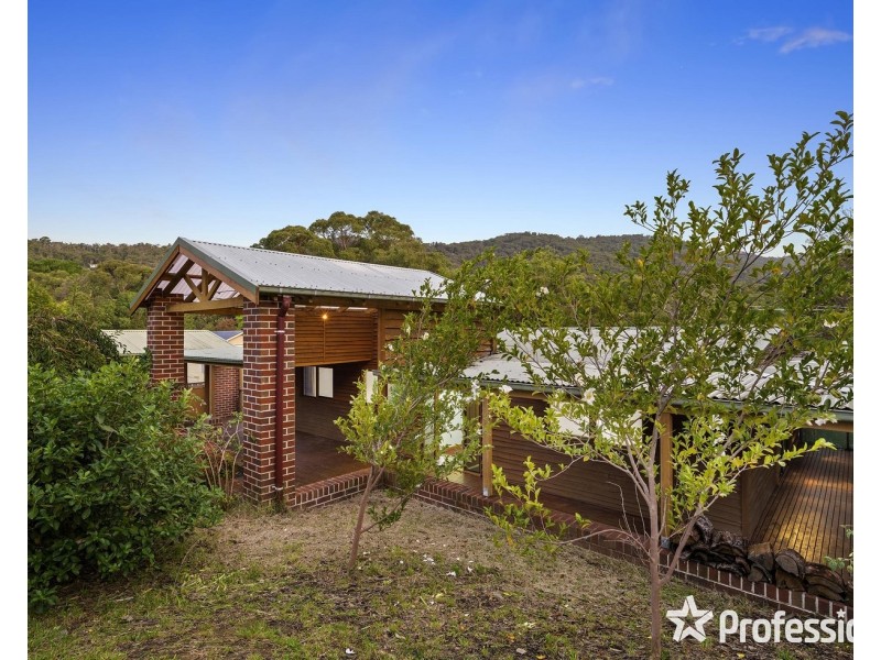 13-15 Sycamore Grove, Mount Evelyn VIC 3796