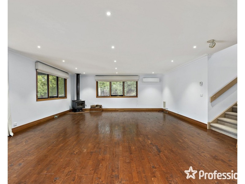 13-15 Sycamore Grove, Mount Evelyn VIC 3796