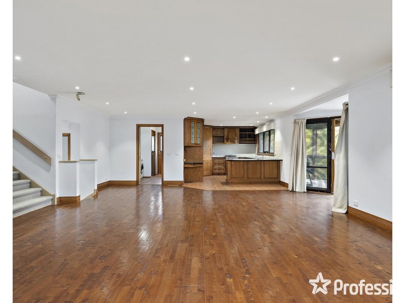 13-15 Sycamore Grove, Mount Evelyn VIC 3796