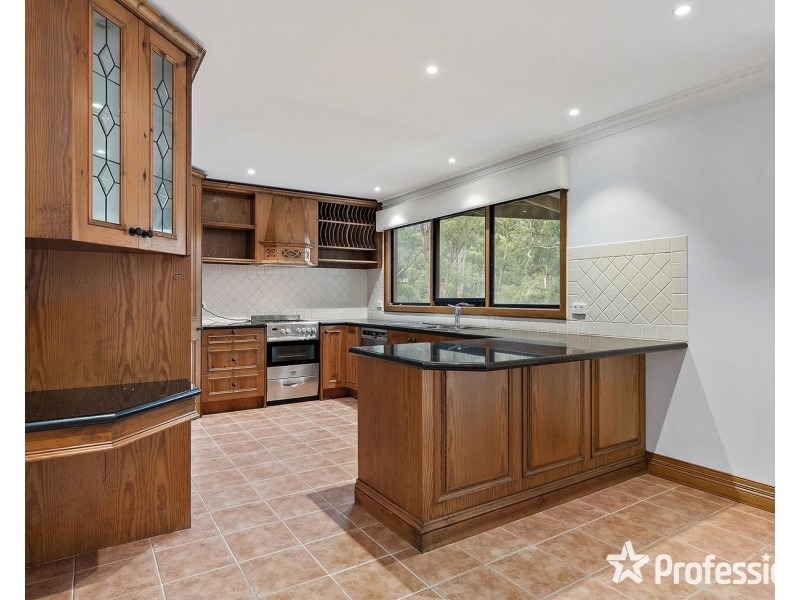 13-15 Sycamore Grove, Mount Evelyn VIC 3796