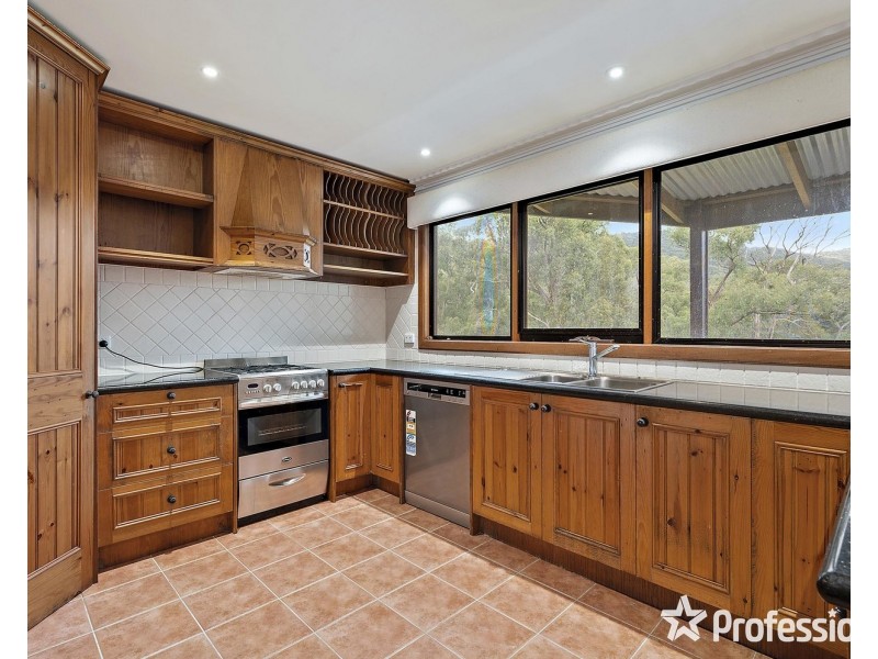 13-15 Sycamore Grove, Mount Evelyn VIC 3796