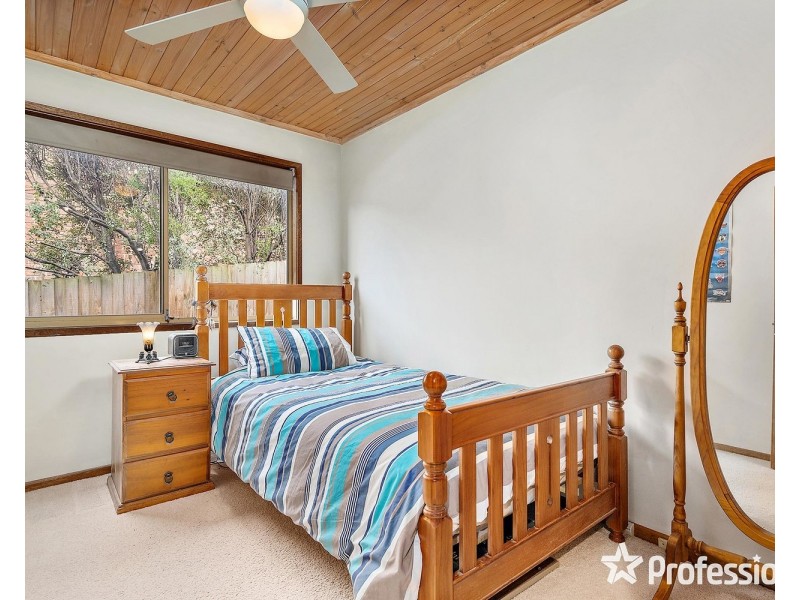 6 Ti-Tree Court, Kilsyth VIC 3137