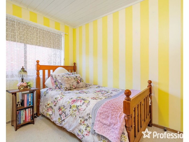 6 Ti-Tree Court, Kilsyth VIC 3137