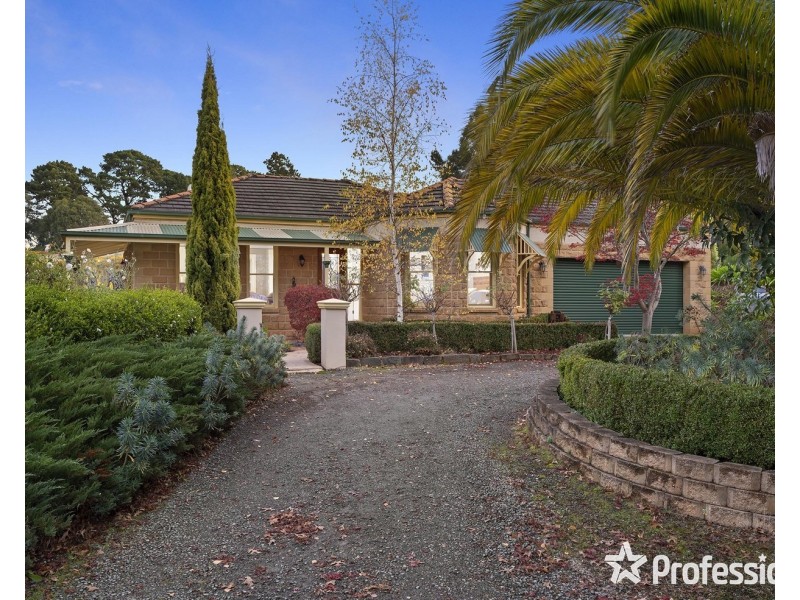 98a Monbulk-Seville Road, Silvan VIC 3795