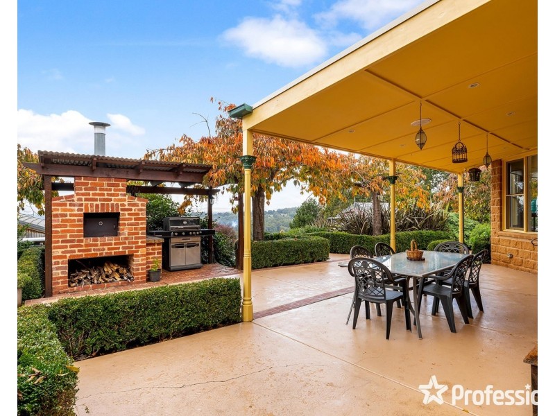 98a Monbulk-Seville Road, Silvan VIC 3795