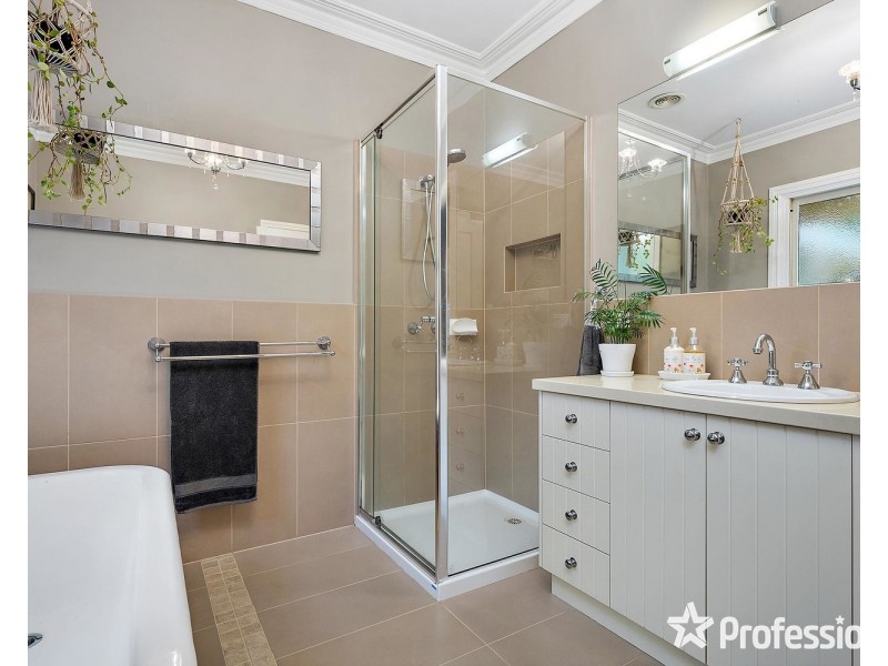 98a Monbulk-Seville Road, Silvan VIC 3795