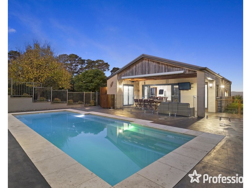 98a Monbulk-Seville Road, Silvan VIC 3795
