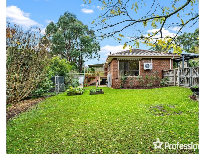 8 Seth Place, Mount Evelyn VIC 3796