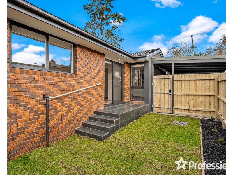 7 Black Springs Road, Chirnside Park VIC 3116