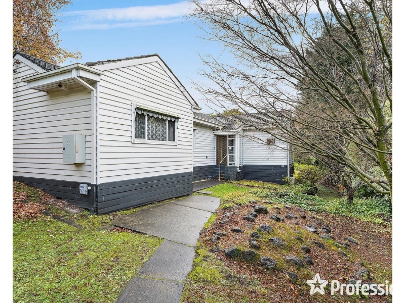 22 Stirling Road, Croydon VIC 3136