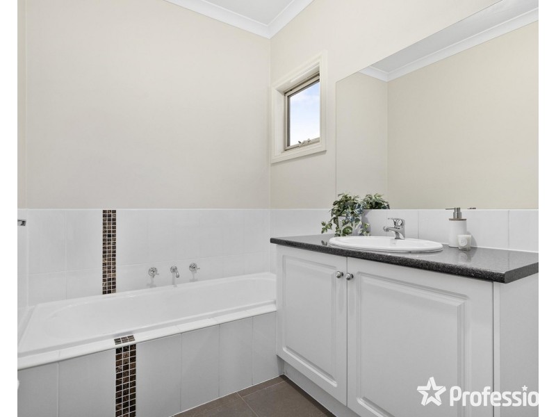 1/16 Wedderburn Crescent, Mount Evelyn VIC 3796