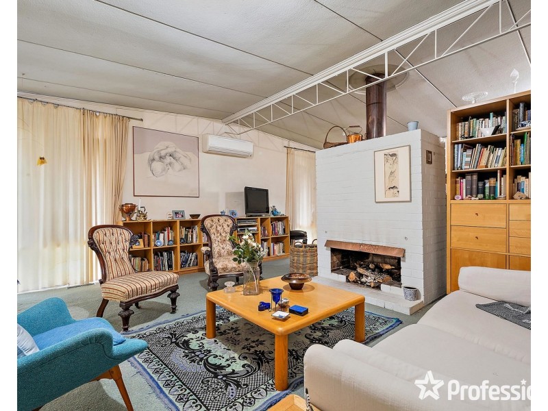 8 Irvine Street, Mount Evelyn VIC 3796