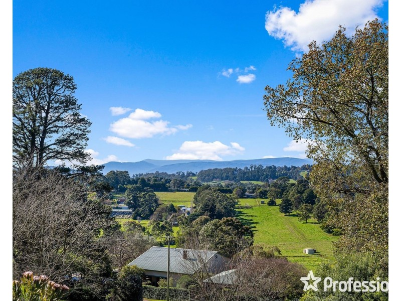 24 The Wridgeway, Mount Evelyn VIC 3796