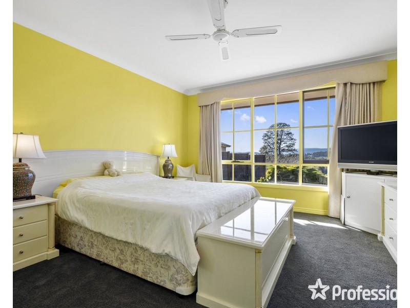 24 The Wridgeway, Mount Evelyn VIC 3796