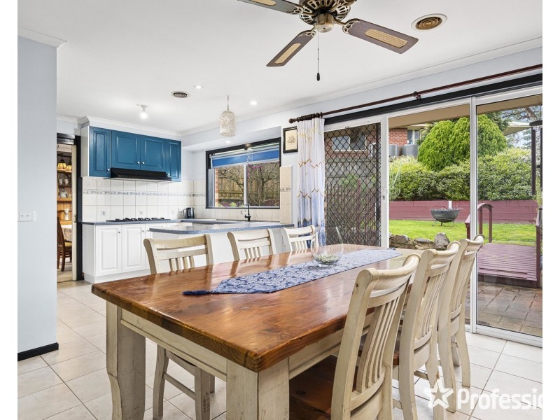 15 Michael Lane, Mount Evelyn VIC 3796