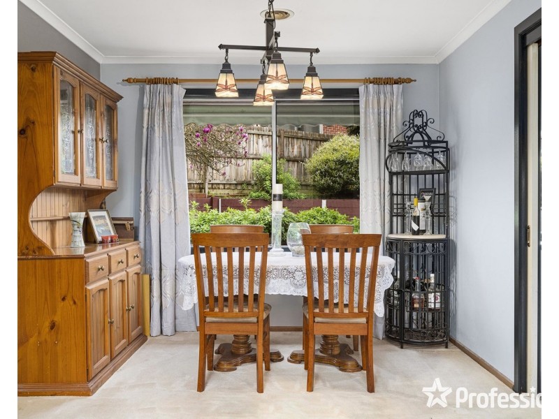 15 Michael Lane, Mount Evelyn VIC 3796