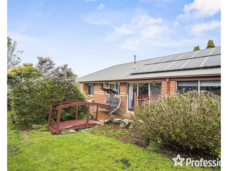 15 Michael Lane, Mount Evelyn VIC 3796
