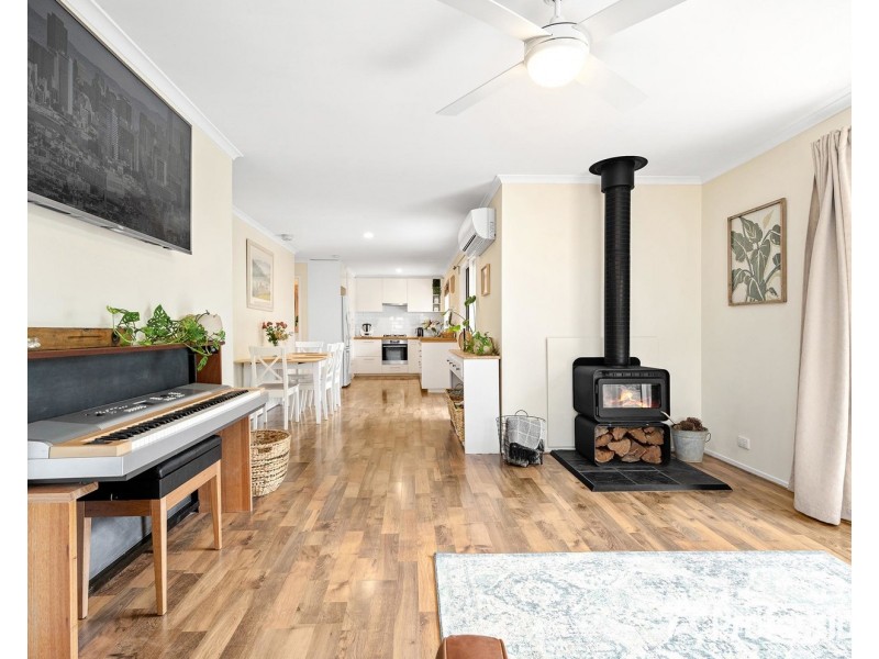 2/11 The Crescent, Mount Evelyn VIC 3796