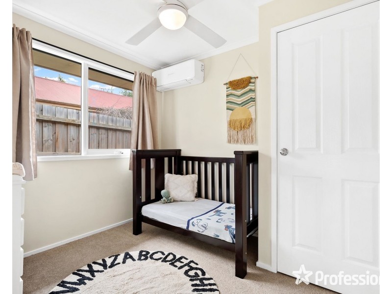 2/11 The Crescent, Mount Evelyn VIC 3796