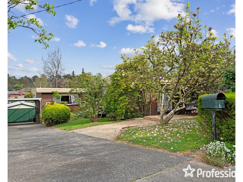 6 Fernhill Road, Mount Evelyn VIC 3796