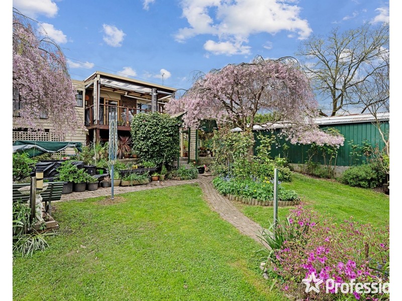 6 Fernhill Road, Mount Evelyn VIC 3796