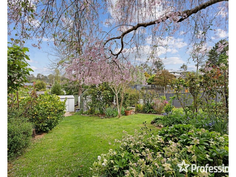 6 Fernhill Road, Mount Evelyn VIC 3796