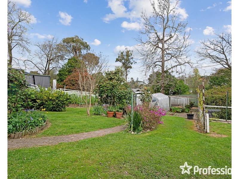 6 Fernhill Road, Mount Evelyn VIC 3796