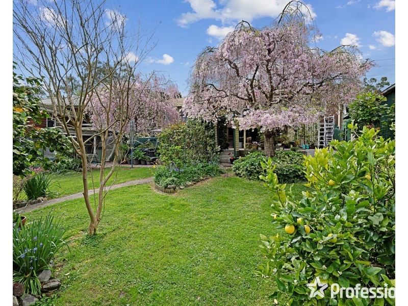 6 Fernhill Road, Mount Evelyn VIC 3796