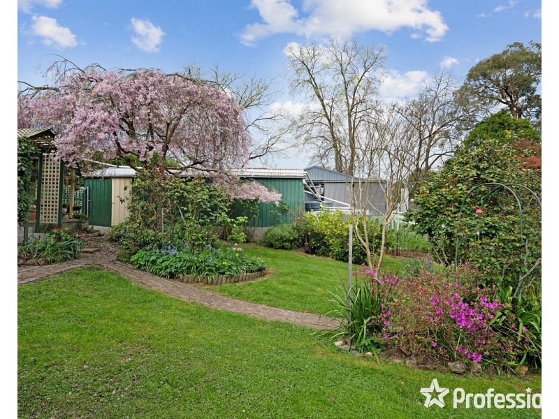 6 Fernhill Road, Mount Evelyn VIC 3796
