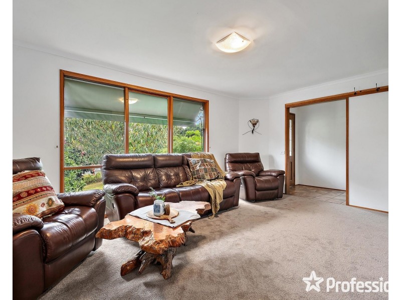 86 Johns Crescent, Mount Evelyn VIC 3796