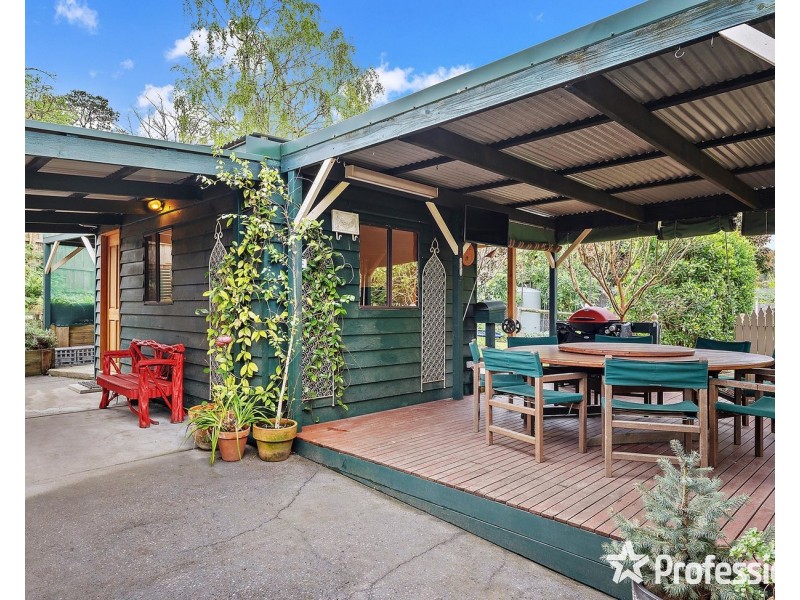 86 Johns Crescent, Mount Evelyn VIC 3796