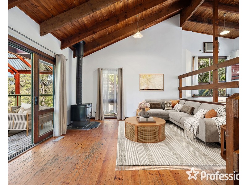 132 Quinn Crescent, Mount Evelyn VIC 3796