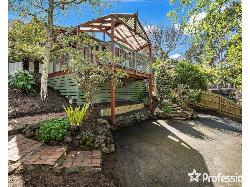 132 Quinn Crescent, Mount Evelyn VIC 3796